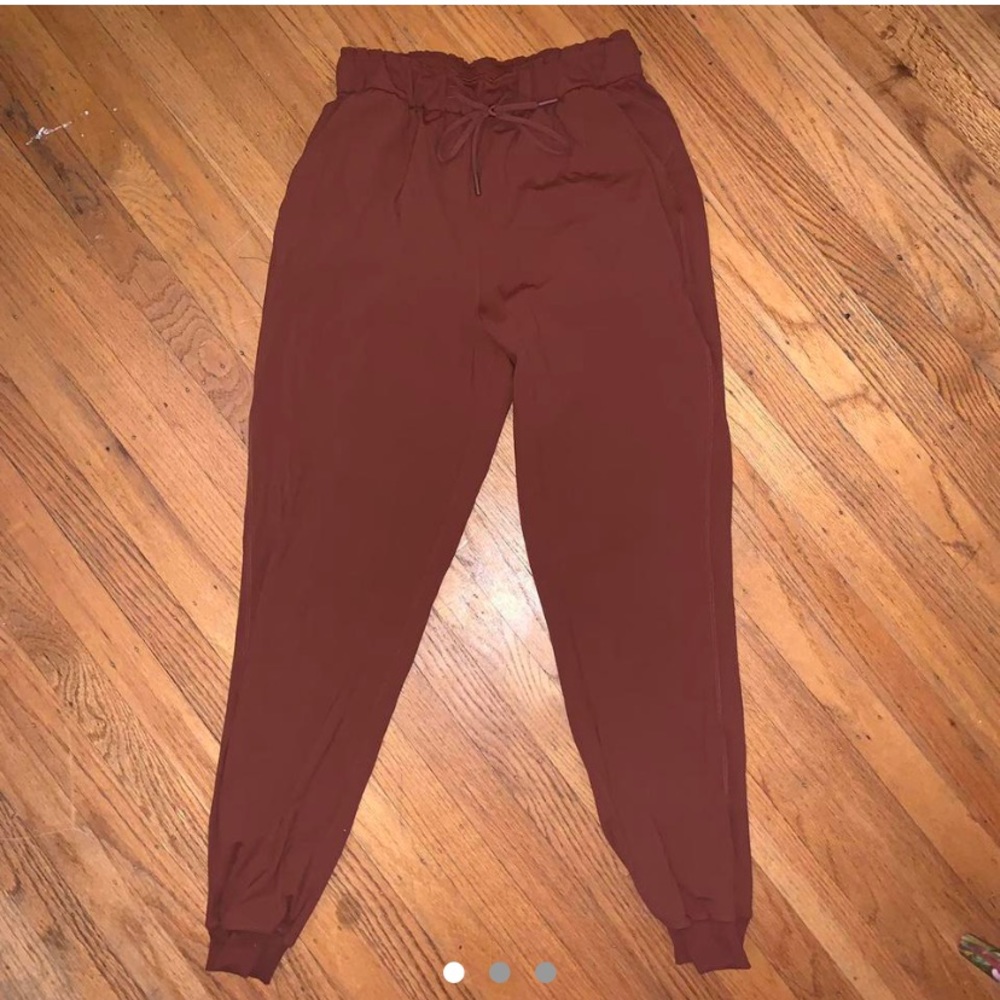 Lululemon red merlot Stretch Luxtreme high rise joggers
